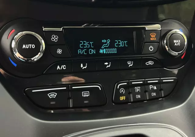 FORD Kuga 2.0 TDCi 4WD Titanium