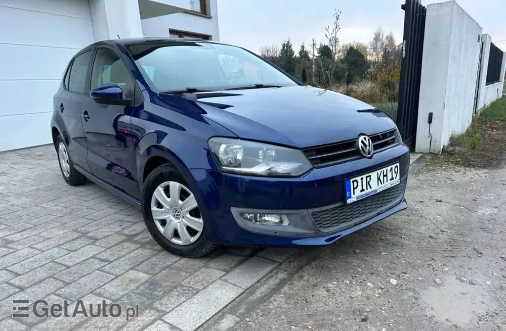 VOLKSWAGEN Polo 