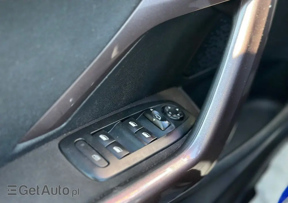 PEUGEOT 2008 120 VTI Automatik Active