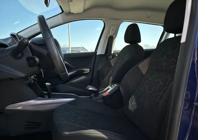 PEUGEOT 2008 120 VTI Automatik Active