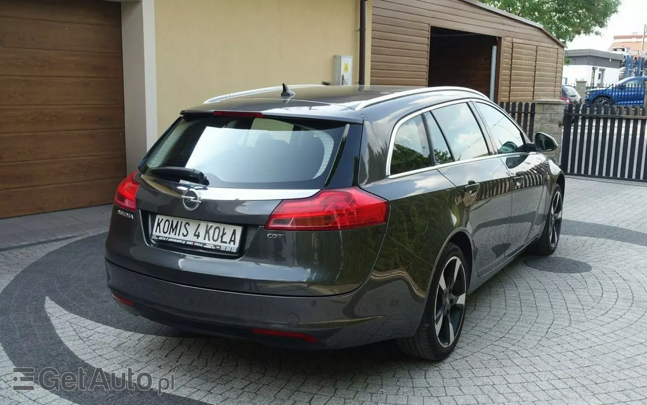 OPEL Insignia 