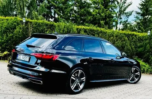 AUDI A4 