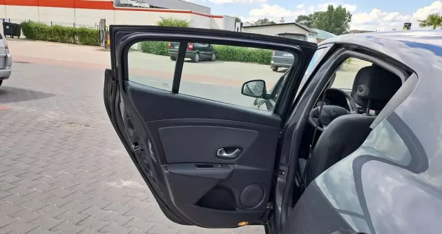 RENAULT Megane 1.6 16V Authentique