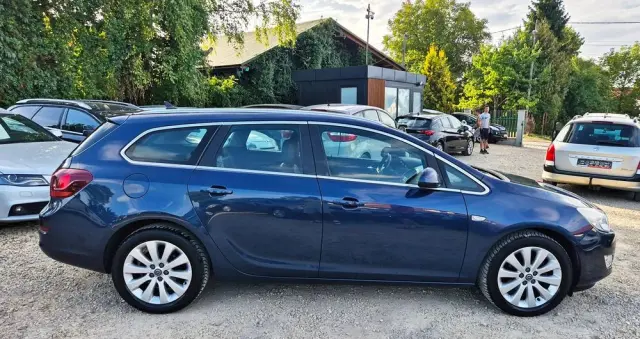 OPEL Astra 1.4 Turbo Automatik Cosmo