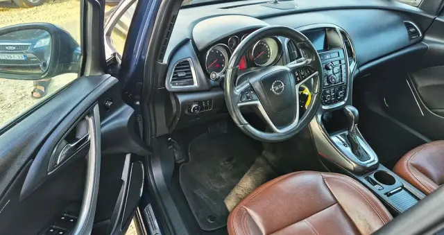 OPEL Astra 1.4 Turbo Automatik Cosmo