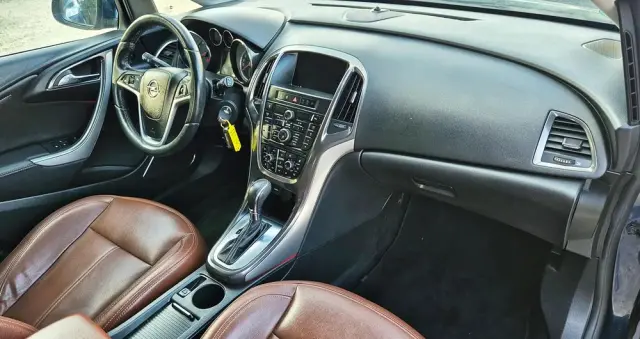 OPEL Astra 1.4 Turbo Automatik Cosmo