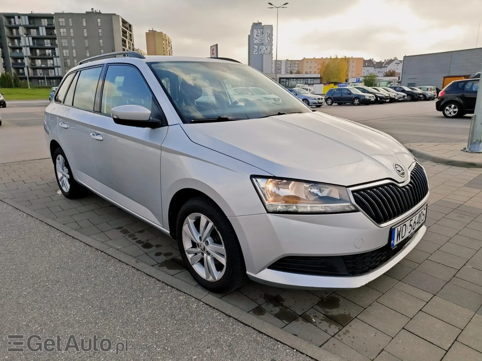 SKODA Fabia Ambition Plus