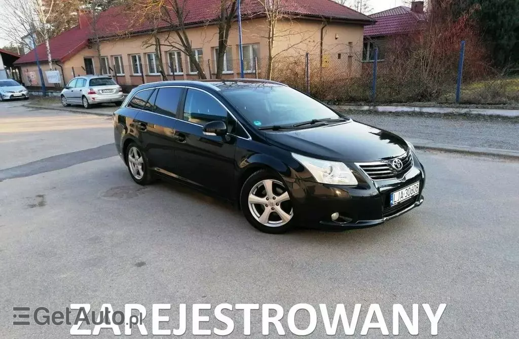 TOYOTA Avensis 