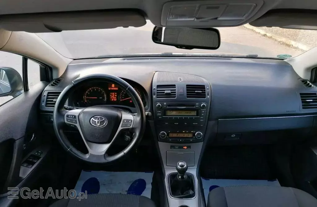 TOYOTA Avensis 