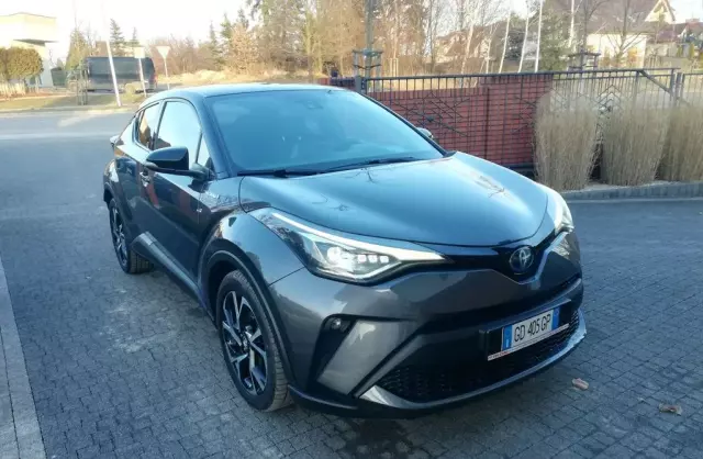 TOYOTA C-hr 