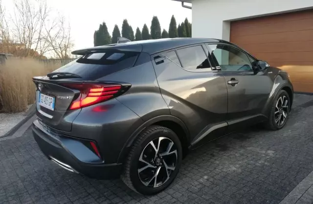 TOYOTA C-hr 