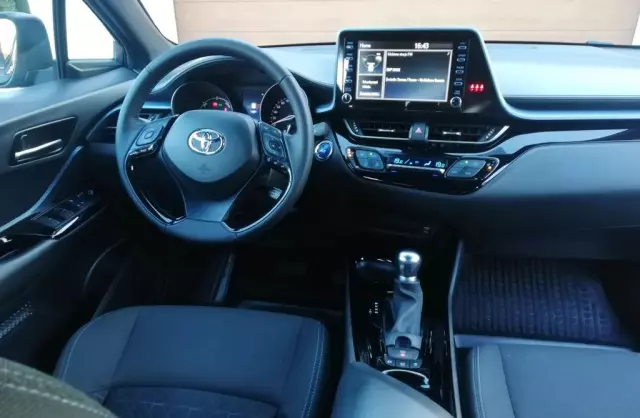 TOYOTA C-hr 