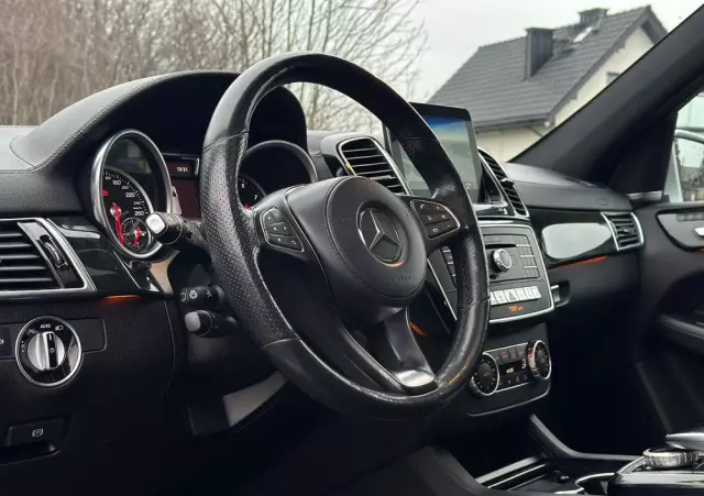 MERCEDES-BENZ GLS 400 4Matic 9G-TRONIC AMG Line