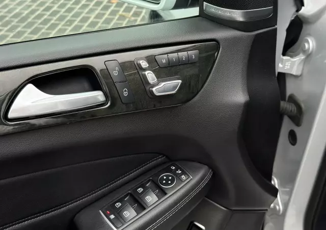 MERCEDES-BENZ GLS 400 4Matic 9G-TRONIC AMG Line