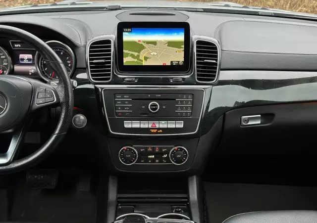 MERCEDES-BENZ GLS 400 4Matic 9G-TRONIC AMG Line