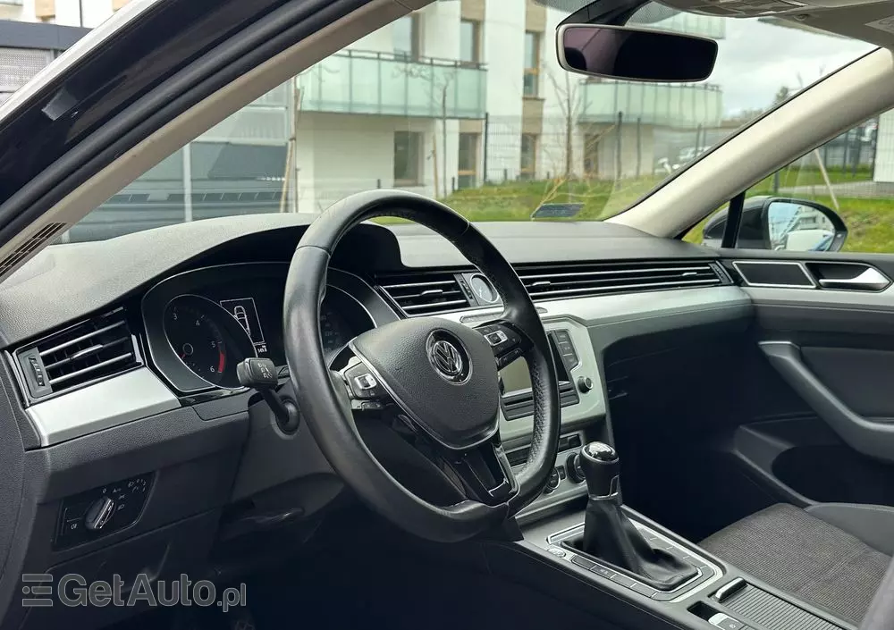 VOLKSWAGEN Passat 2.0 TDI SCR Comfortline