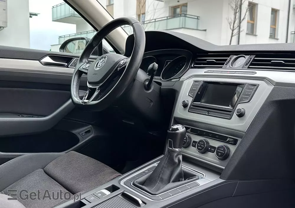 VOLKSWAGEN Passat 2.0 TDI SCR Comfortline