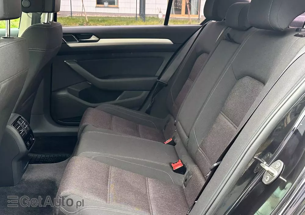 VOLKSWAGEN Passat 2.0 TDI SCR Comfortline