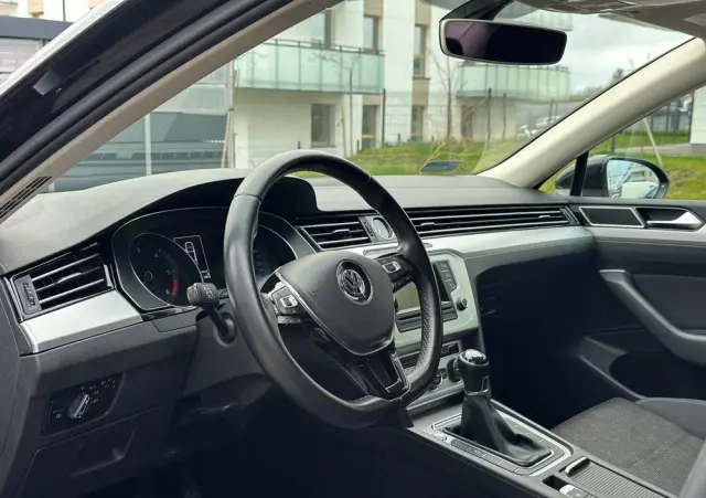 VOLKSWAGEN Passat 2.0 TDI SCR Comfortline