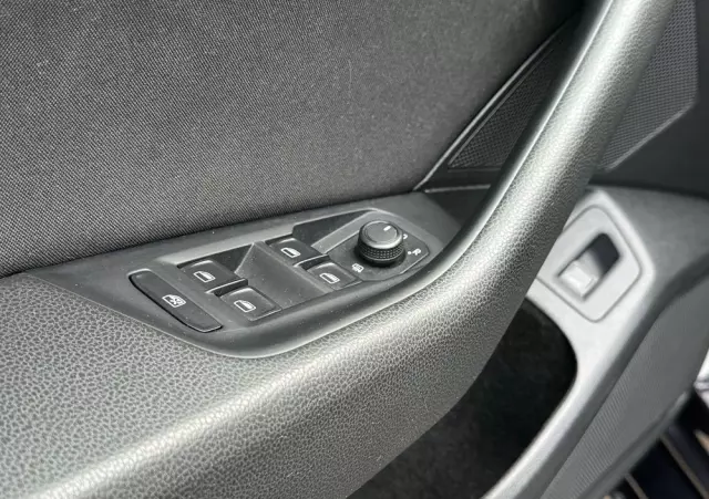 VOLKSWAGEN Passat 2.0 TDI SCR Comfortline