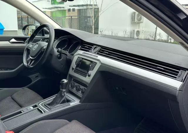 VOLKSWAGEN Passat 2.0 TDI SCR Comfortline