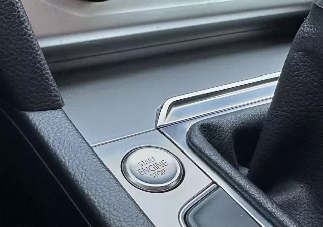 VOLKSWAGEN Passat 2.0 TDI SCR Comfortline