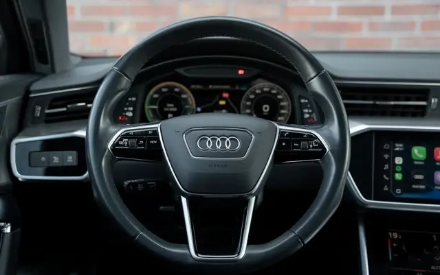 AUDI A6 Avant 50 TFSI e quattro S tronic S line