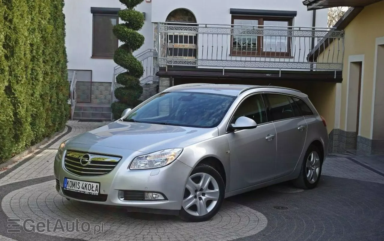 OPEL Insignia 