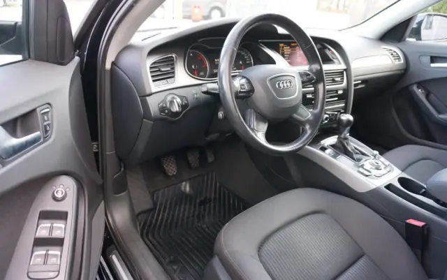 AUDI A4 Avant 2.0 TDI DPF Attraction