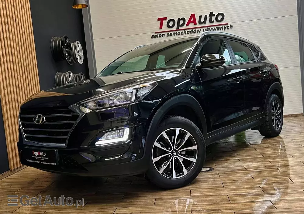 HYUNDAI Tucson 