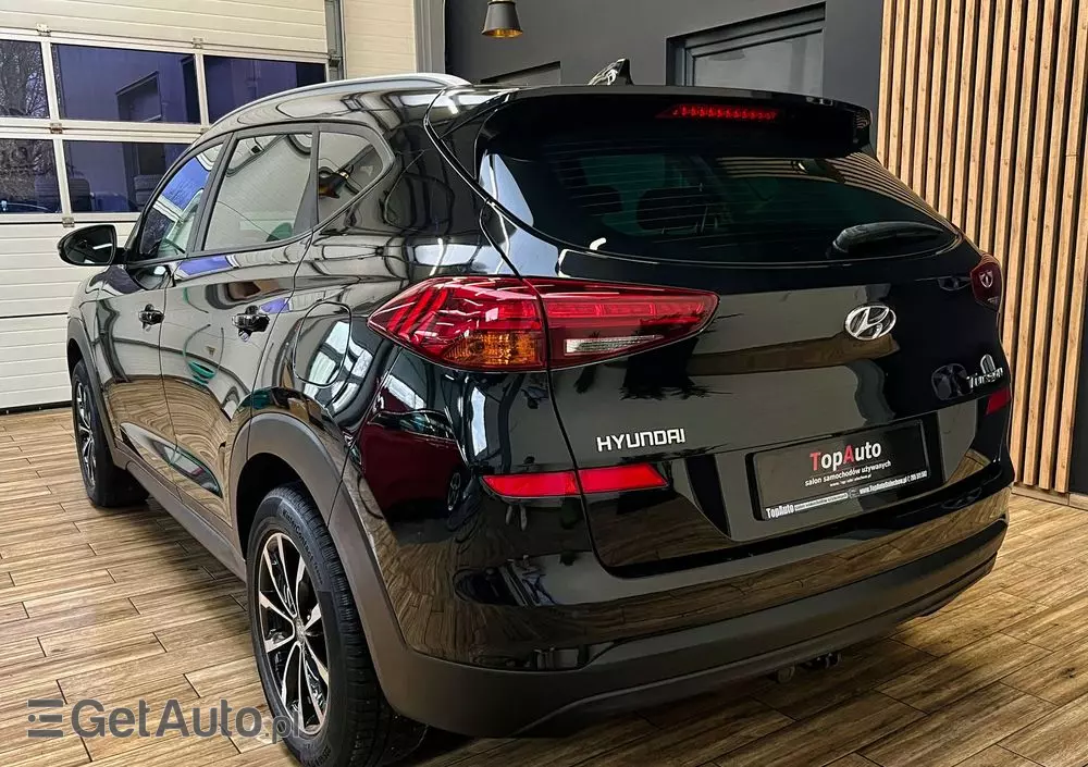 HYUNDAI Tucson 