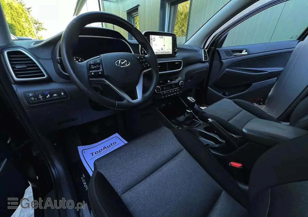 HYUNDAI Tucson 
