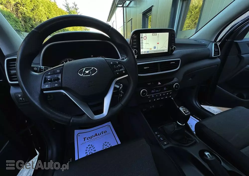 HYUNDAI Tucson 