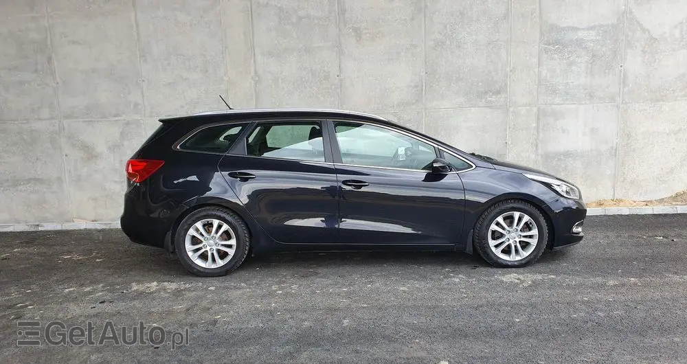 KIA Ceed 1.6 CRDi 128 SW Platinum Edition