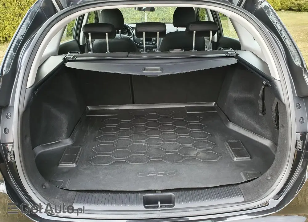 KIA Ceed 1.6 CRDi 128 SW Platinum Edition