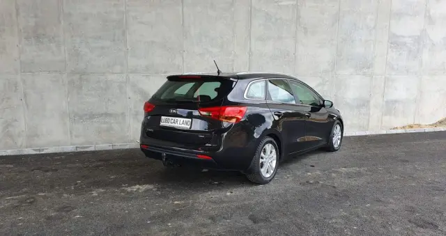 KIA Ceed 1.6 CRDi 128 SW Platinum Edition
