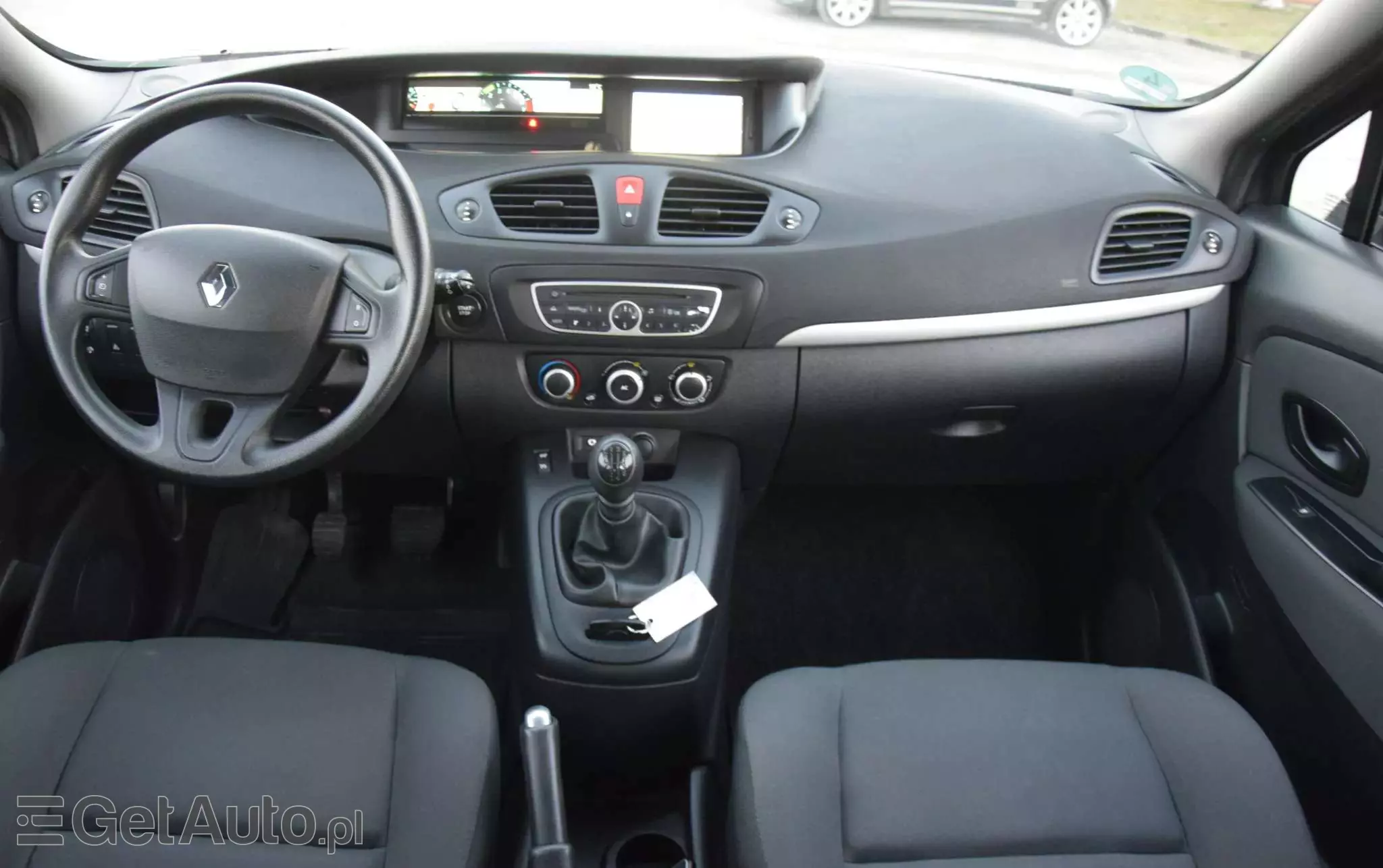 RENAULT Scenic 1.6 16V 110 TomTom Edition