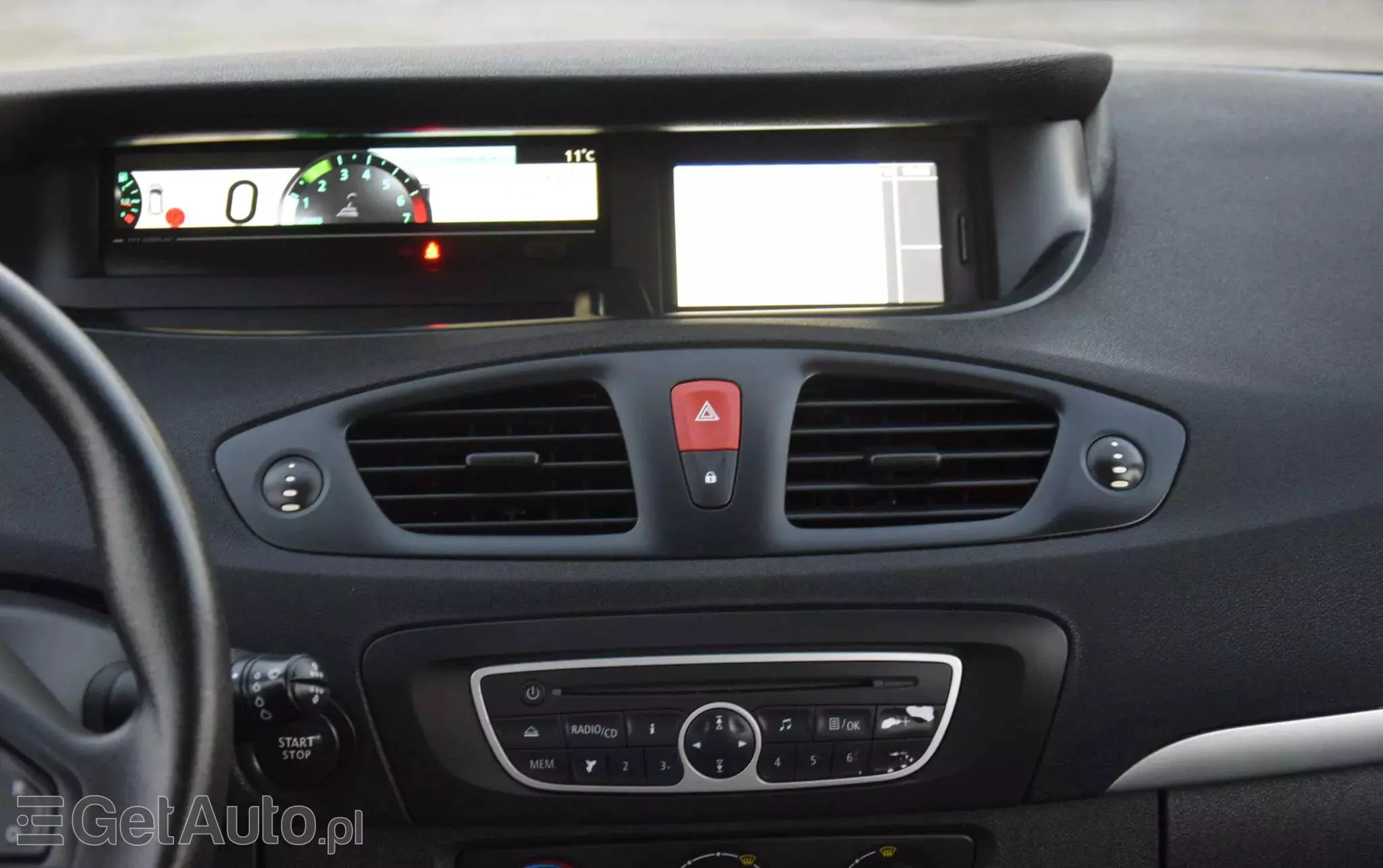 RENAULT Scenic 1.6 16V 110 TomTom Edition