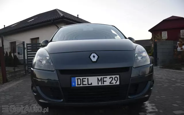 RENAULT Scenic 1.6 16V 110 TomTom Edition