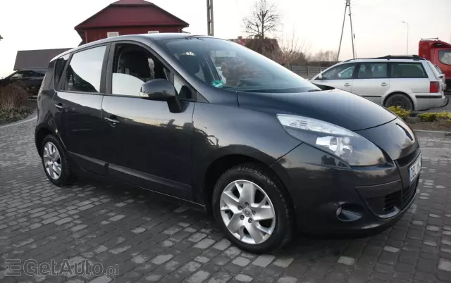 RENAULT Scenic 1.6 16V 110 TomTom Edition