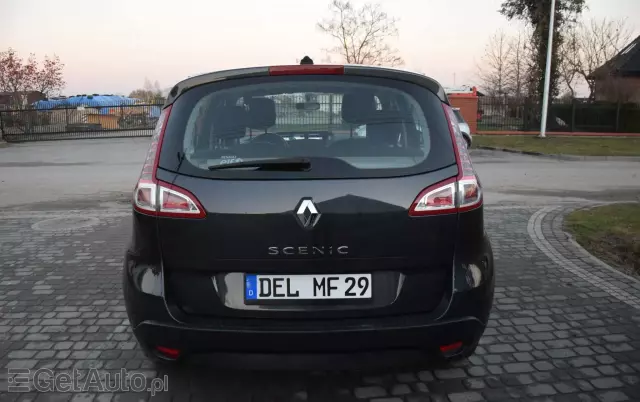 RENAULT Scenic 1.6 16V 110 TomTom Edition