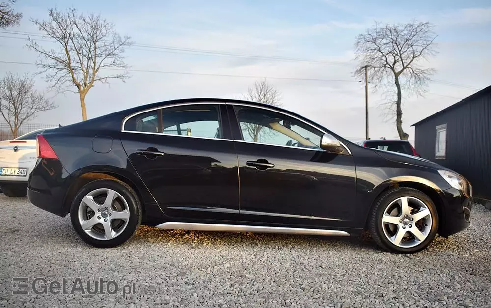 VOLVO S60 D3 Summum