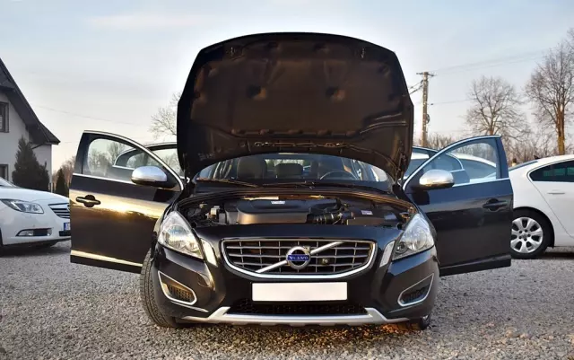 VOLVO S60 D3 Summum