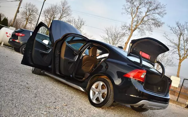 VOLVO S60 D3 Summum