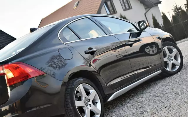 VOLVO S60 D3 Summum
