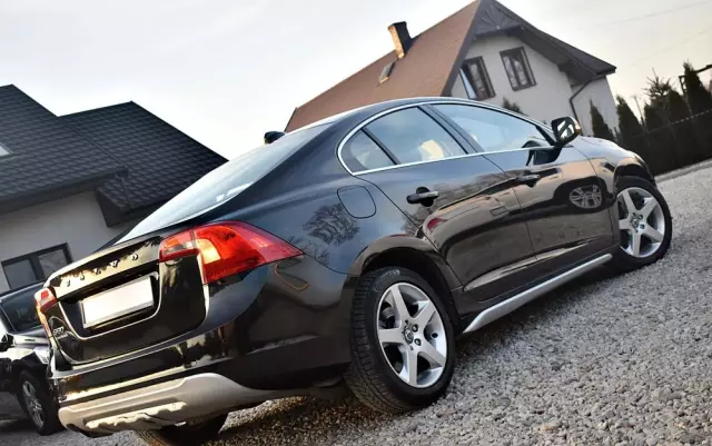 VOLVO S60 D3 Summum