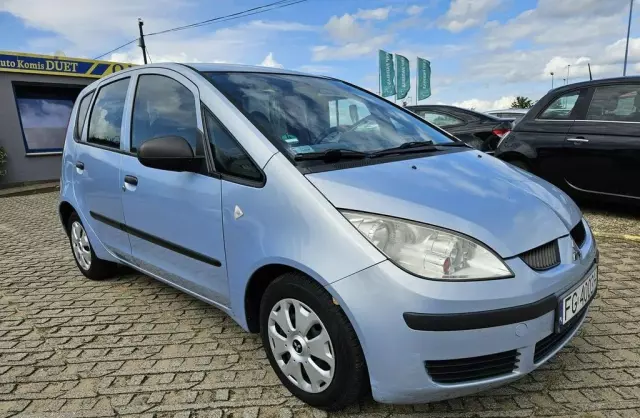 MITSUBISHI Colt 