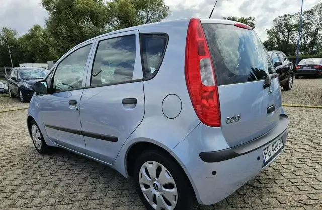 MITSUBISHI Colt 