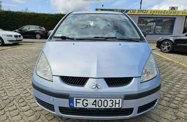 MITSUBISHI Colt 