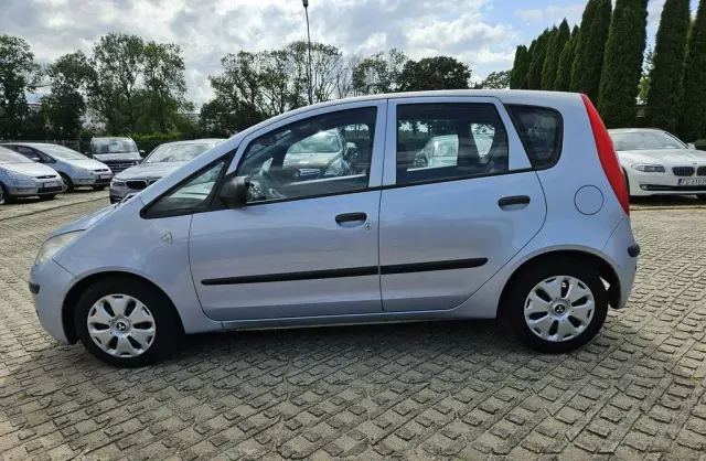 MITSUBISHI Colt 